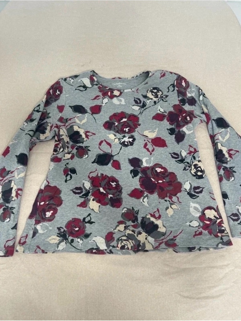 croft & barrow Gray Long-Sleeve Top with Red Floral Print